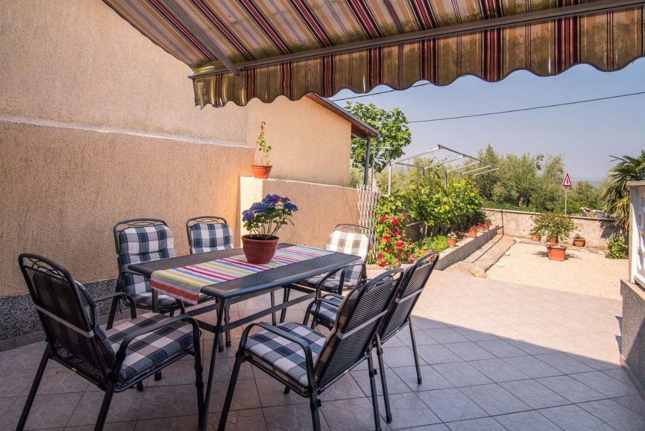 Apartmani Marija Malinska Exterior photo